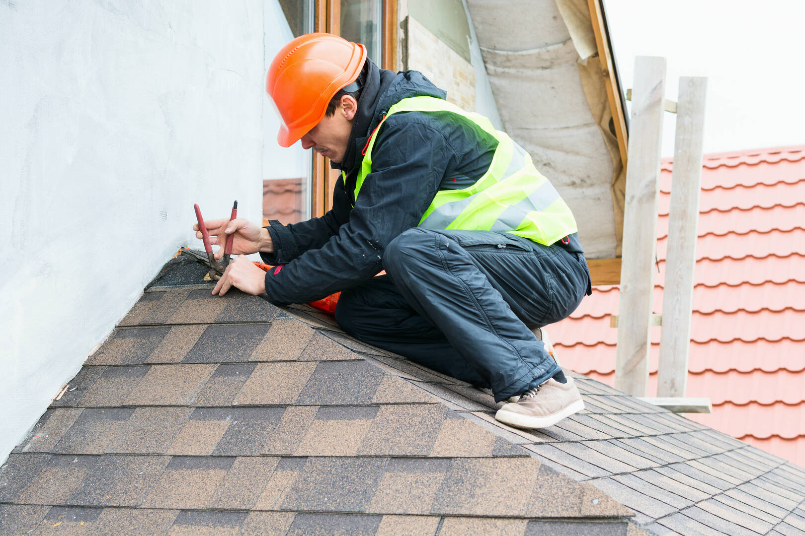 Viking Roofing & Construction